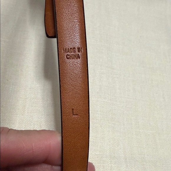Ralph Lauren Woman’s Black Croc-Embossed Leather Belt, Gold Hardware Size Large. main image 11